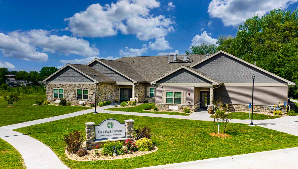 Oak-Park-Estates_Cedar-Falls-Waterloo_©2022-Jonathan-David-Sabin_All-Rights-Reserved_InfinityPhotographic.com